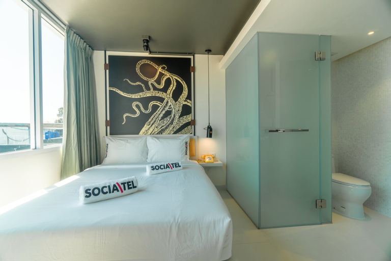 Bedroom 18