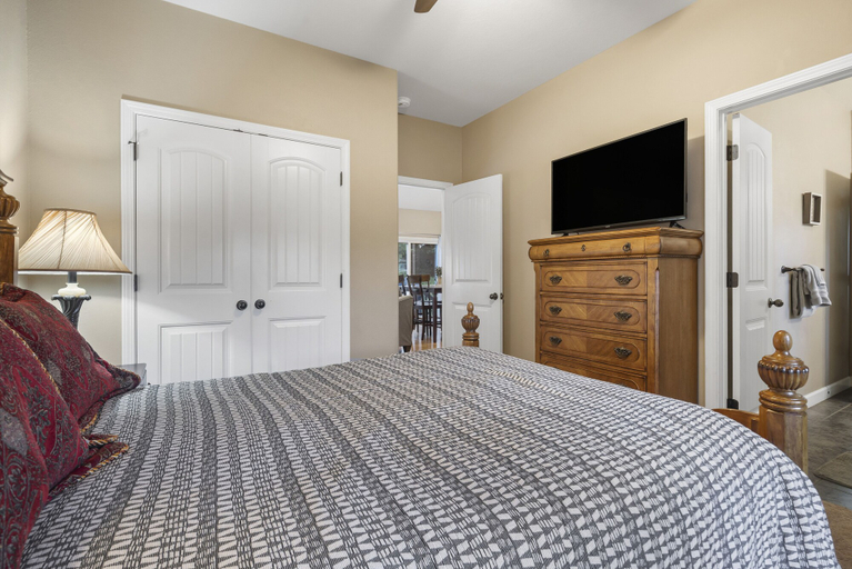 Bedroom 3, Foggy Bay Bungalow, Taney