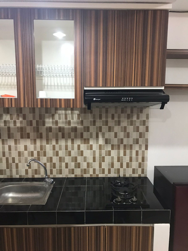Dining Room, Julian Room at Apartemen Margonda Residence 5, Depok