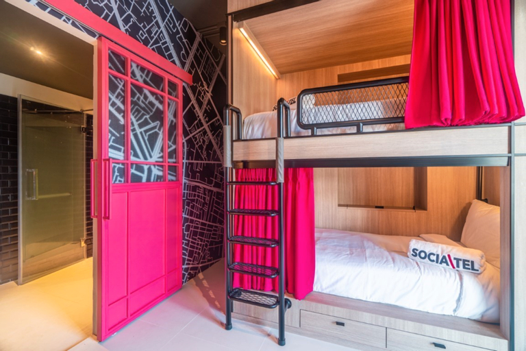 Bedroom 21