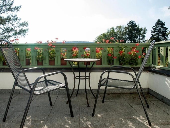 Others 5, Hotel U Parku, Beroun