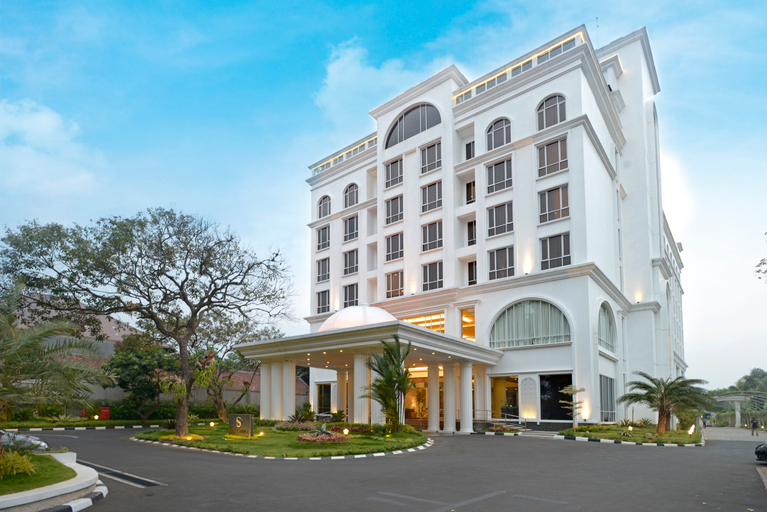 Exterior & Views 1, The Sahira Hotel (Syariah Hotel), Bogor