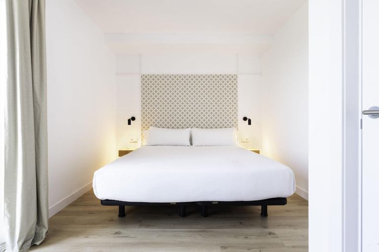 Bedroom 2, Port Plaza Apartments, Tarragona