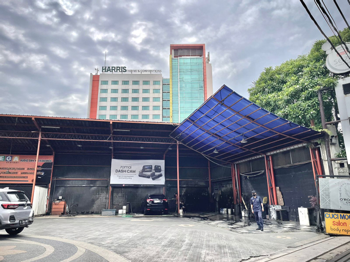 Exterior & Views 19