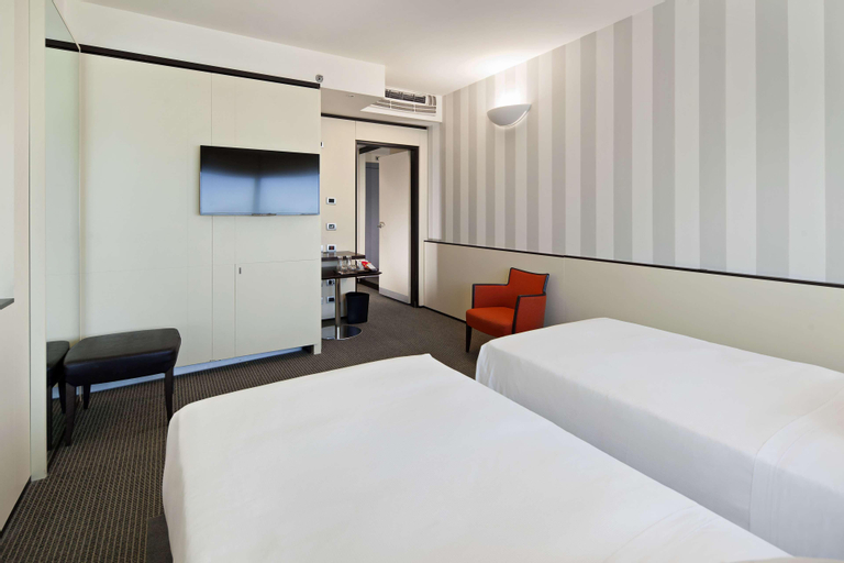Bedroom 22