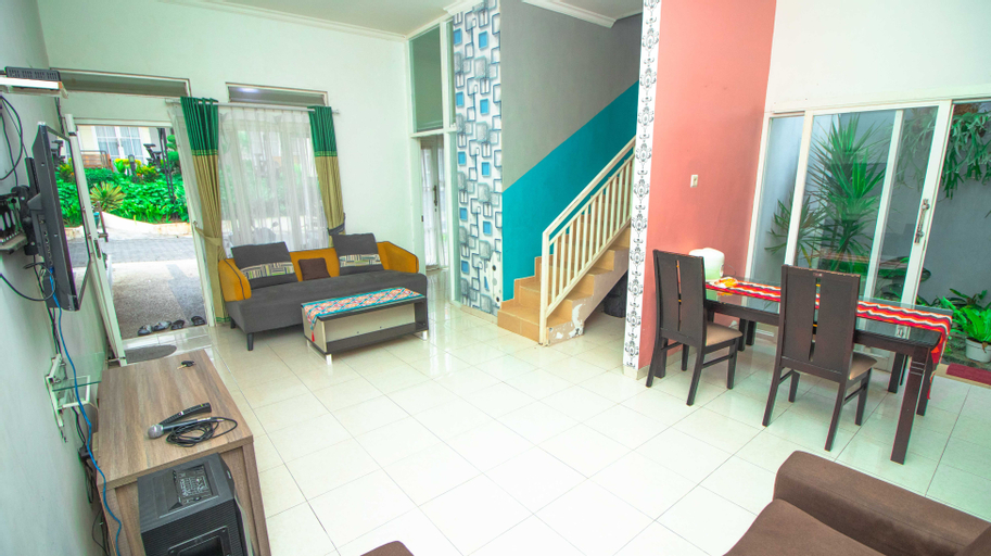 Public Area, Villa Lima Dara | Balcony Mountain View, Malang