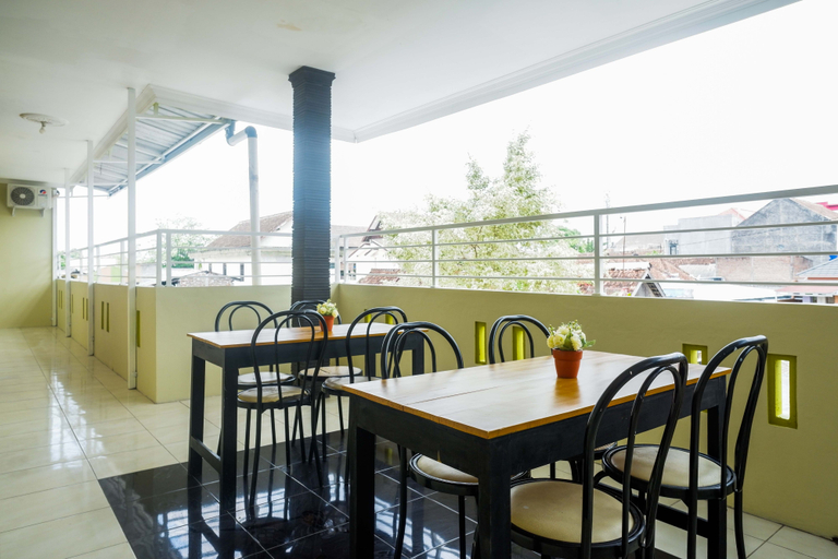 Food & Drinks 5, RedDoorz @ Pakuncen Malioboro Yogyakarta, Yogyakarta