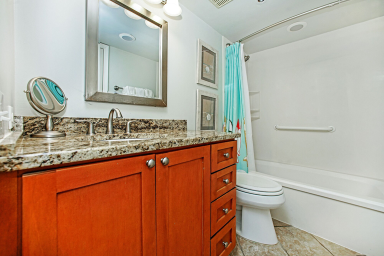 Bathroom 5, Beachside 4065 - 1232962, Walton