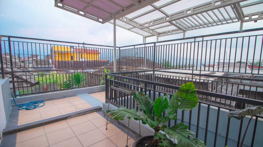 Others 5, Villa Lima Dara | Balcony Mountain View, Malang