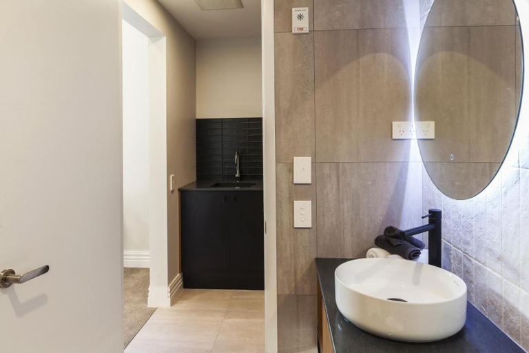 Bathroom 4, The Parque, Christchurch