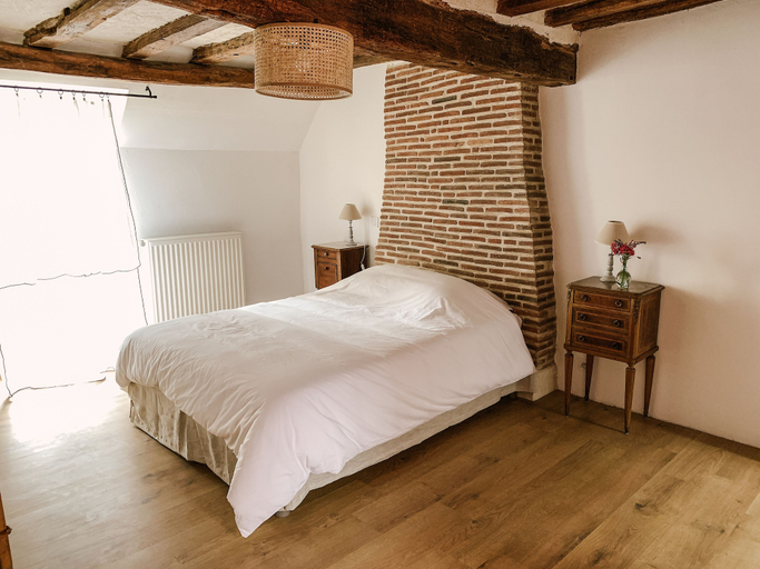 Bedroom 3, La Maison Pieuse, Yonne