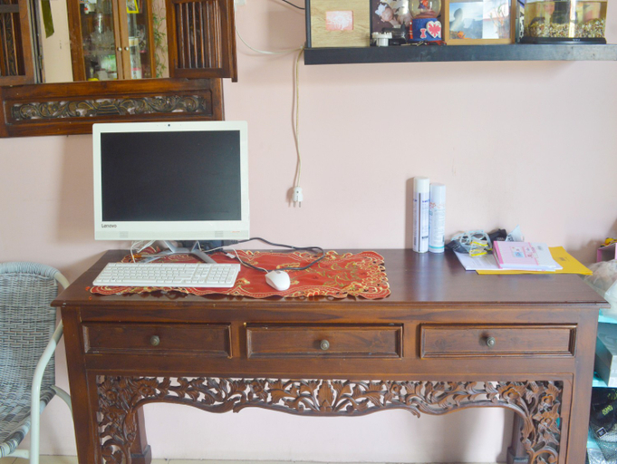 Public Area 3, SPOT ON 91623 Pj Guest House Syariah, Balikpapan