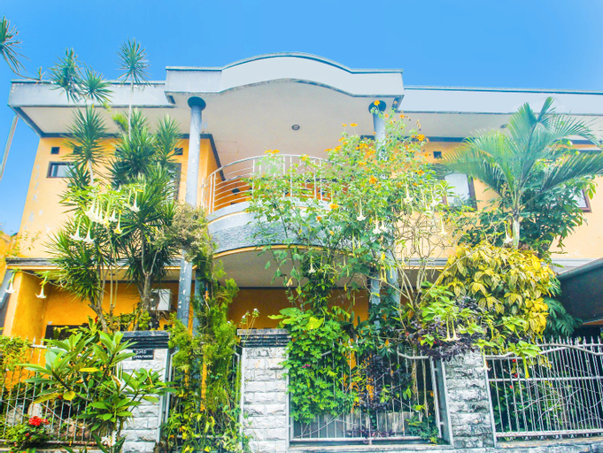 Exterior & Views 2, SPOT ON 91620 Skypiea Guest House, Tasikmalaya