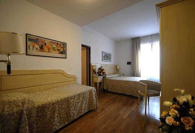 Bedroom 15