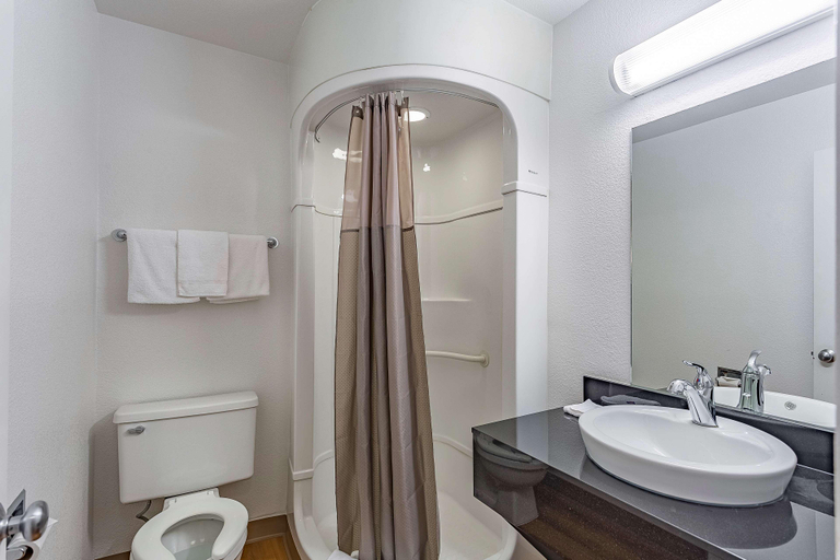 Bathroom 4, Motel 6 Billings, MT - South, Yellowstone