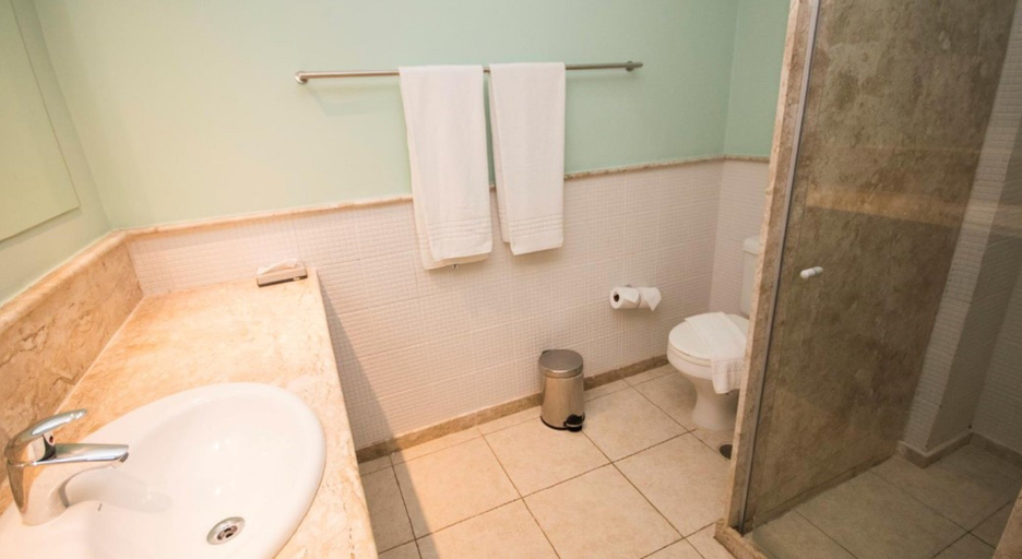 Bathroom 5, Enotel Porto de Galinhas, Ipojuca