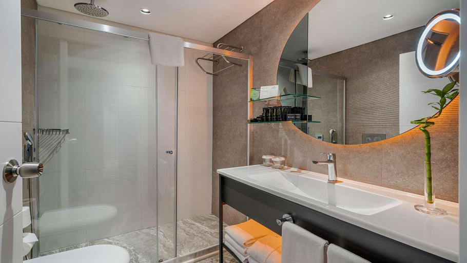 Bathroom 5, Corendon Playa Kemer, Kemer