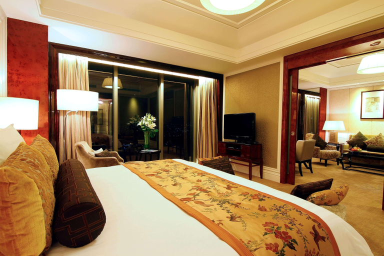 Bedroom, Sheraton Shanghai Pudong Riverside, Shanghai