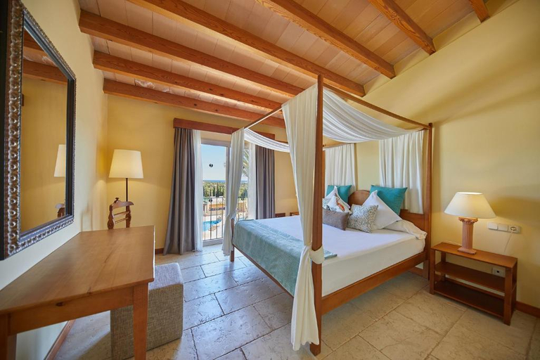 Bedroom 3, Pula Suites Boutique Resort, Baleares