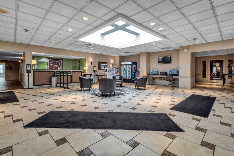 Public Area 3, Buffalo Airport Hotel, Erie