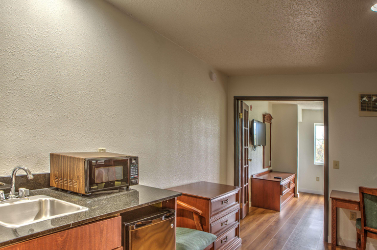 Bedroom 4, Motel 6 Dallas, TX - Northwest, Dallas