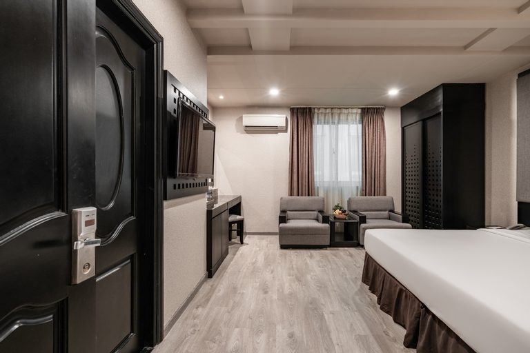 Bedroom 24