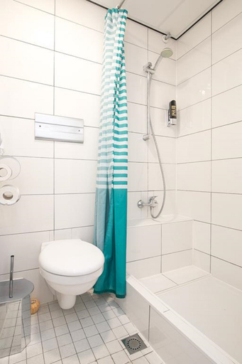 Bathroom 5, Trianon Hotel, Amsterdam