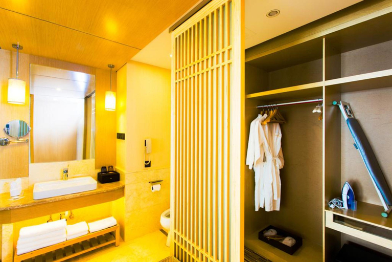 Bathroom 4, Howard Johnson Tianmu Lake Plaza Liyang, Changzhou