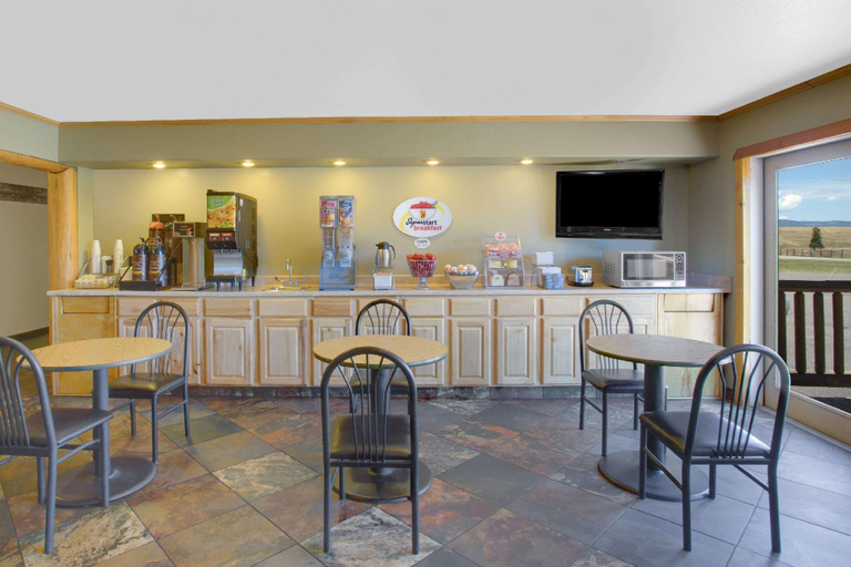Food & Drinks 5, Mountain Vista Hotel, Gallatin