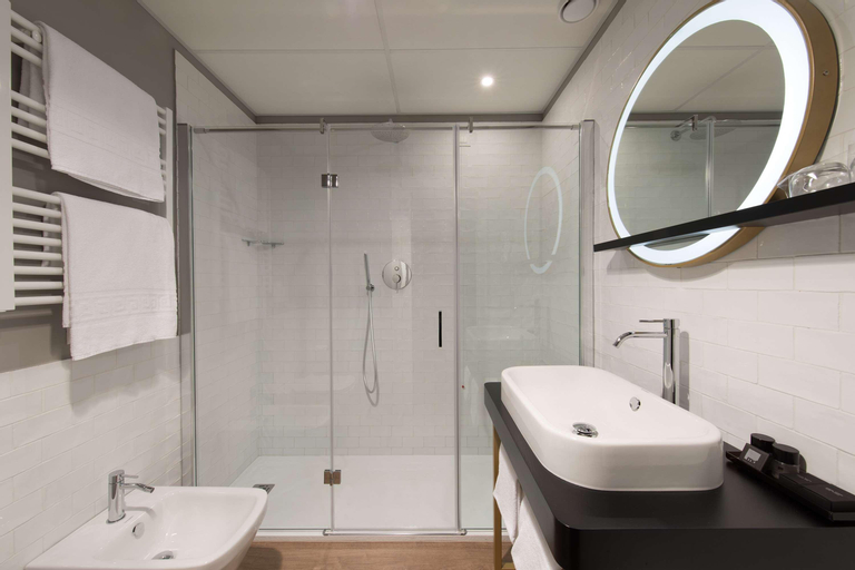 Bathroom 9