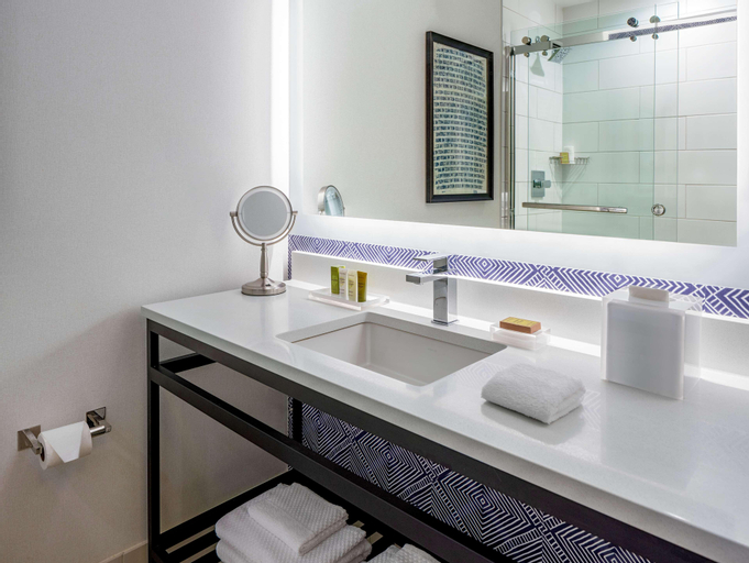 Bathroom 10