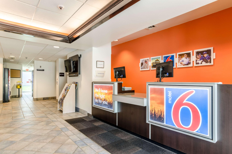 Public Area 2, Motel 6 Kearney, NE, Buffalo