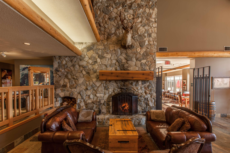Public Area 2, Coast Hillcrest Hotel, Revelstoke, Thompson-Nicola