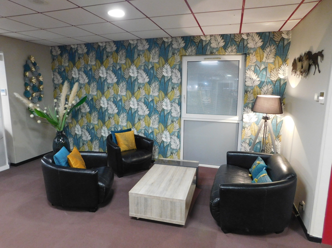 Public Area 3, Brit Hotel Argentan, Orne