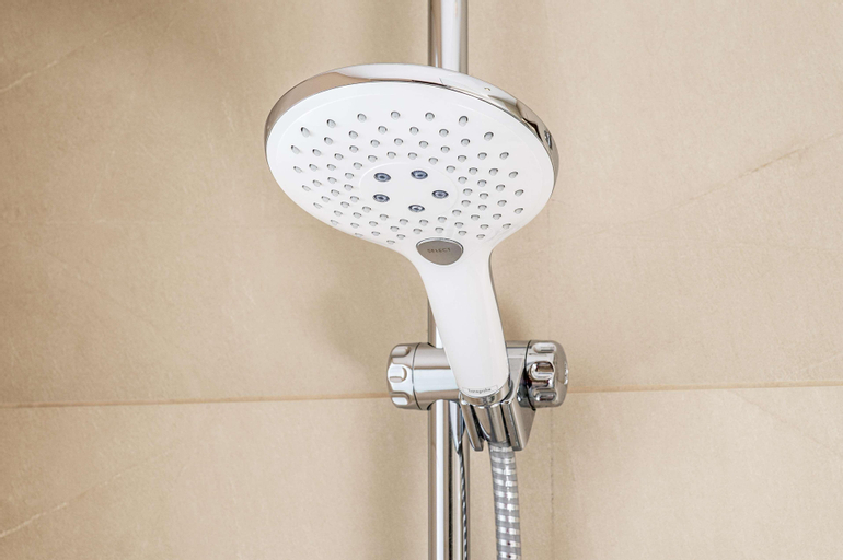 Bathroom 10