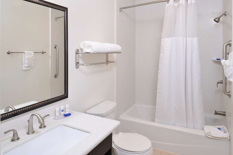 Bathroom 4, Best Western Plus LA Mid Town Hotel, Los Angeles