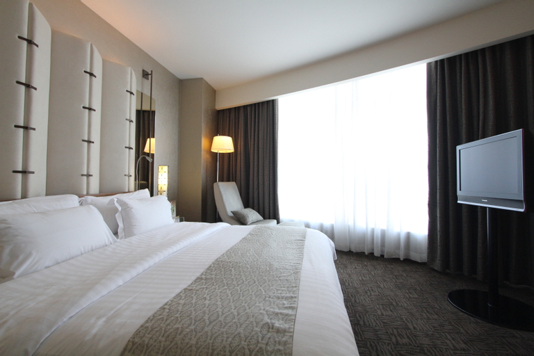 Bedroom 13
