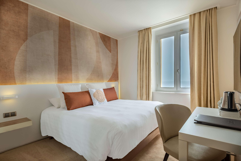 Bedroom 3, Best Western Premier Hotel Prince De Galles, Alpes-Maritimes