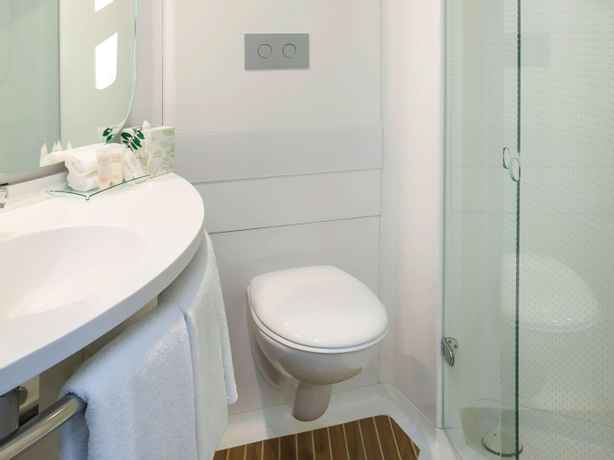 Bathroom 3