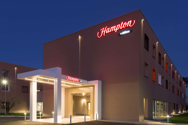 Exterior & Views 1, Hampton by Hilton Rome East, Roma