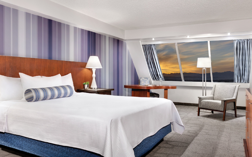 Bedroom 3, Luxor Hotel and Casino, Clark
