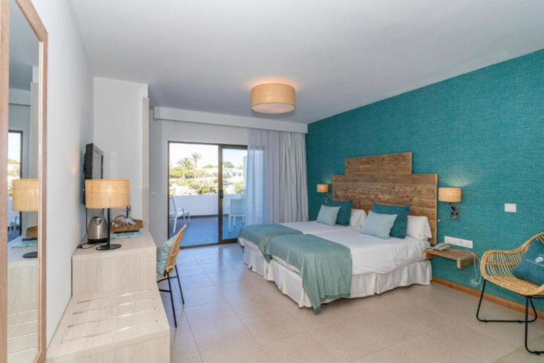 Bedroom 3, Hotel Playa Santandria, Baleares