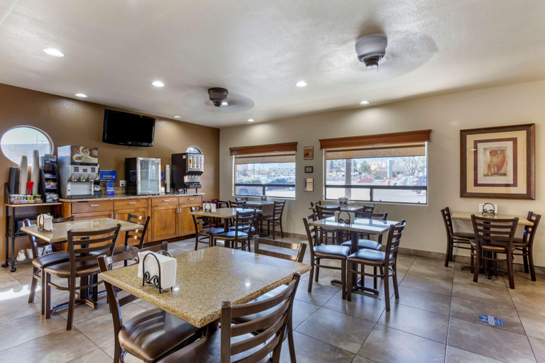 Food & Drinks 5, Best Western Cottonwood Inn, Yavapai