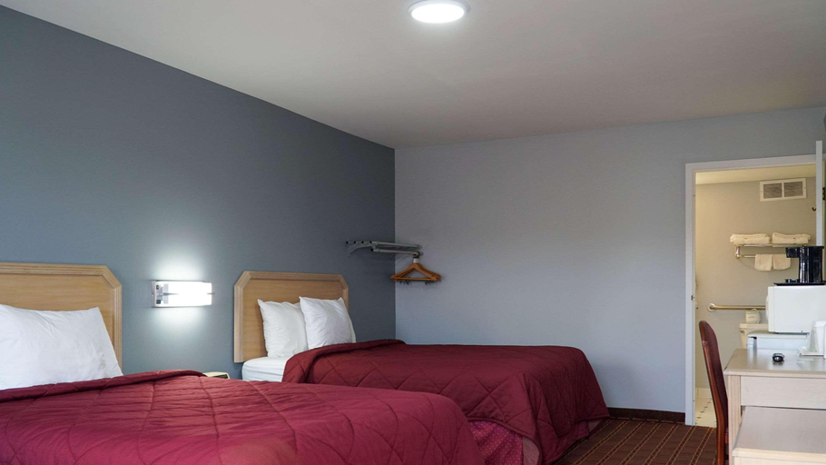 Bedroom 3, Rodeway Inn Beebe, White