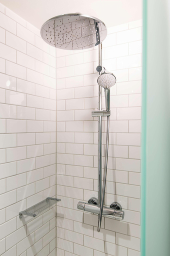 Bathroom 5, pentahotel Rostock, Rostock