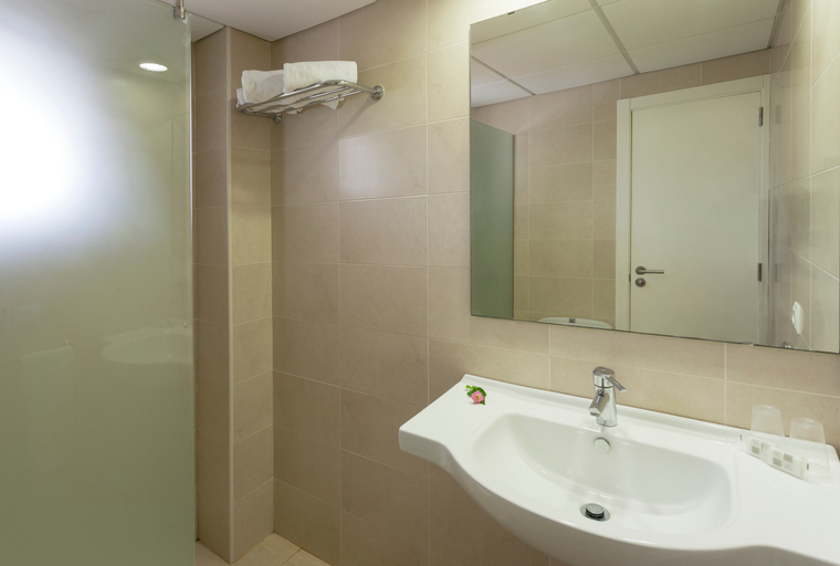Bathroom 4, Sun Club El Dorado, Baleares