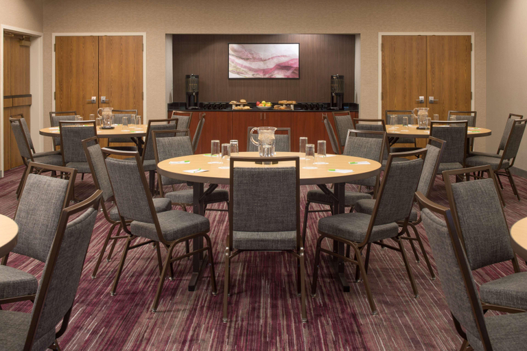 Food & Drinks 5, Sonesta Select Seattle Bellevue Redmond, King