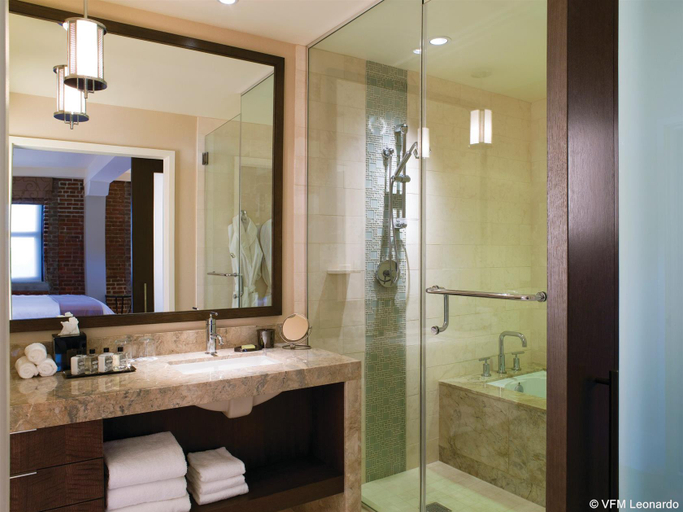 Bathroom 5, Fairmont Heritage Place, Ghirardelli Square, San Francisco