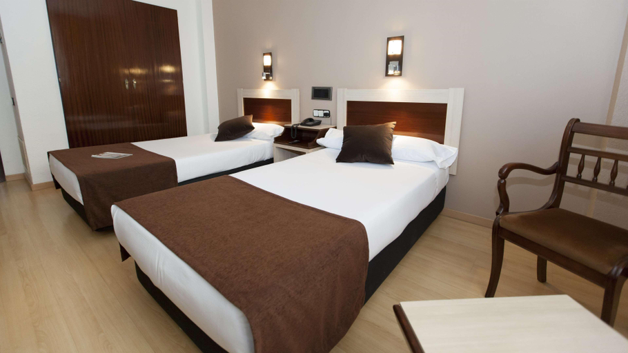Bedroom 3, B&B Hotel Zaragoza Royal, Zaragoza