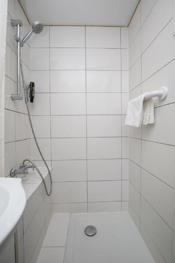 Bathroom 4, Trianon Hotel, Amsterdam